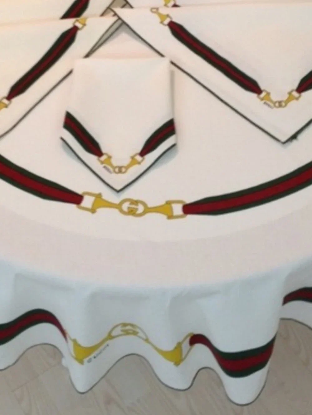 Gucci Tablecloth with Napkins